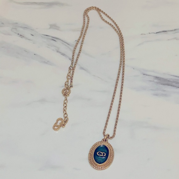 Christian Dior Gold and Green Pendant Necklace - Picture 4 of 7